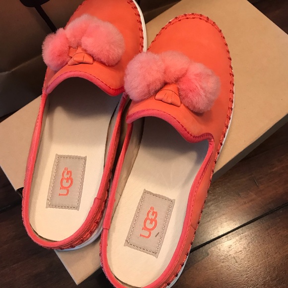 Final Price!!!UGG W Puff slip on shoe - Picture 3 of 4